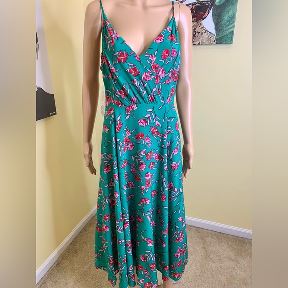 💫HP‼️💫 SILK‼️ NWT YUMI KIM by Anthropologie Floral Dress, Size 8 - Picture 5 of 10